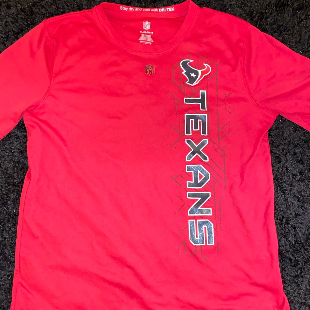 red texans shirt